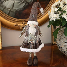 Lade das Bild in den Galerie-Viewer, Stehendes Weihnachtsengelchen im braun kariertem Röckchen und mit braunem Hut Weihnachtsdekoration Kunsthandel Rueckeshaeuser
