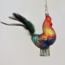 Lade das Bild in den Galerie-Viewer, Stolzer Hahn Mundgeblasener Weihnachtsschmuck Kunsthandel Rueckeshaeuser

