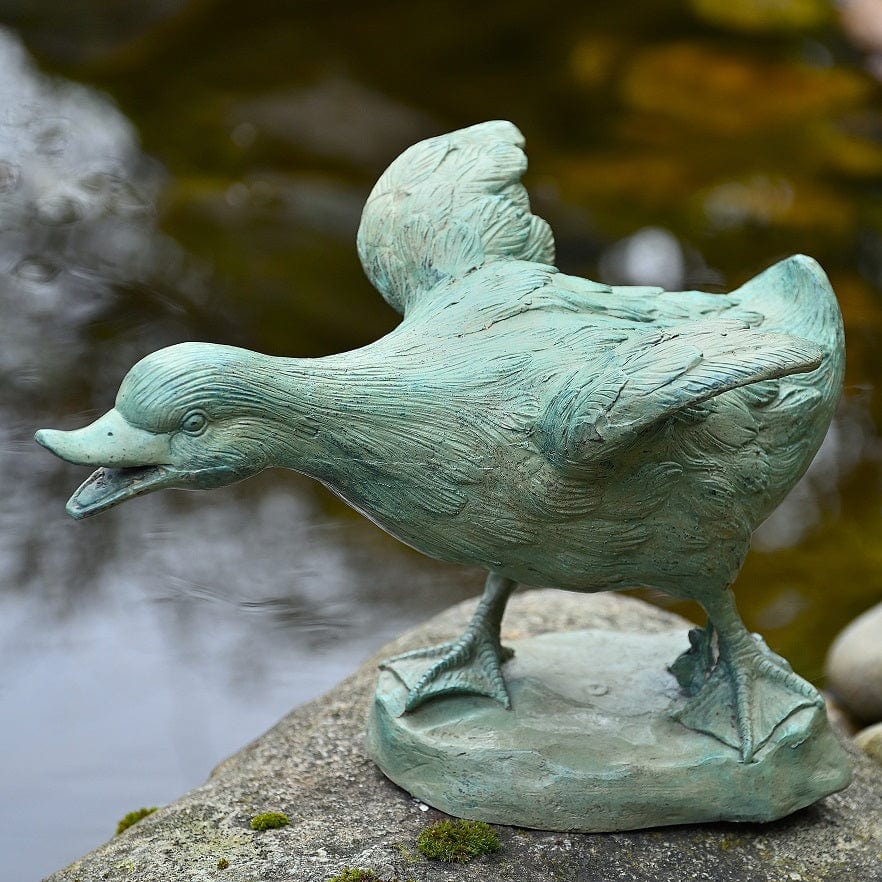 Traumhafte Ente aus Bronze grün patiniert Gartendekoration Kunsthandel Rueckeshaeuser