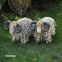 Lade das Bild in den Galerie-Viewer, Widder Schaf aus Eisenblech Gartendekoration Kunsthandel Rueckeshaeuser
