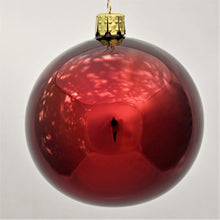 Lade das Bild in den Galerie-Viewer, Mundgeblasene Weihnachtskugel / dunkelrot glänzend 8 cm / 6-er Karton Mundgeblasene Weihnachtskugel Kunsthandel Rueckeshaeuser
