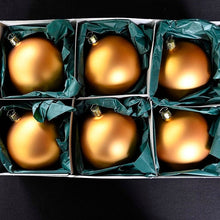 Lade das Bild in den Galerie-Viewer, Mundgeblasene Weihnachtskugel / gold matt 10 cm / 6-er Karton Mundgeblasene Weihnachtskugel Kunsthandel Rueckeshaeuser
