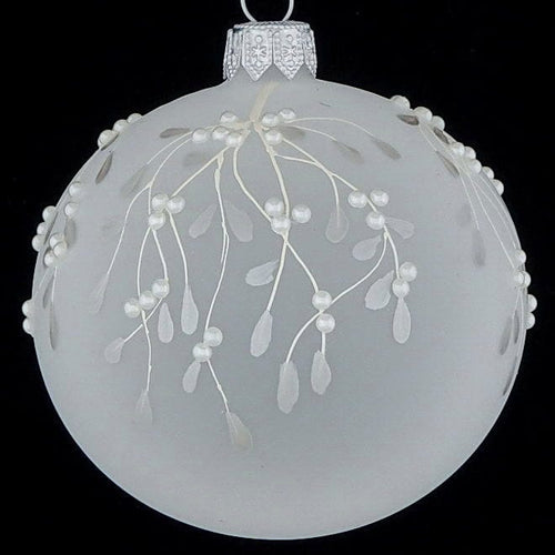 Mundgeblasene Weihnachtskugel / Milchglas mit weißen Perlen 8 cm Mundgeblasene Weihnachtskugel Kunsthandel Rueckeshaeuser