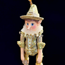 Lade das Bild in den Galerie-Viewer, Pinoccio  / mit goldfarbenem Hut Weihnachtsbaumschmuck Kunsthandel Rueckeshaeuser

