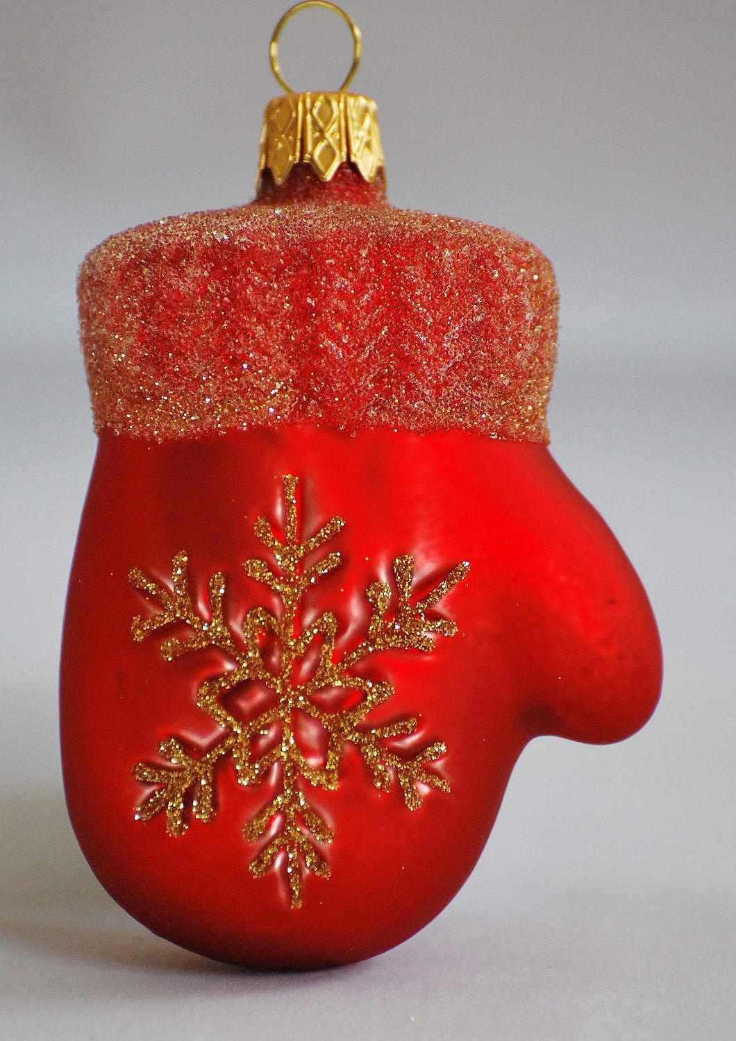 Roter Handschuh mit Eiskristall Mundgeblasener Weihnachtsschmuck Kunsthandel Rueckeshaeuser