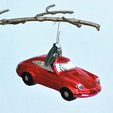 Lade das Bild in den Galerie-Viewer, Roter Porsche 911 Mundgeblasener Weihnachtsschmuck Kunsthandel Rueckeshaeuser

